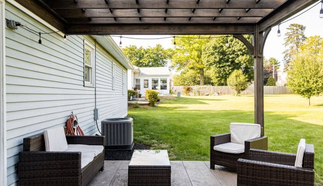 Willowdale Cottage * Hot Tub * Close to Attractions