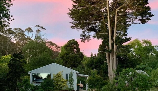 Willowglade Retreat and Gardens in Mount Macedon