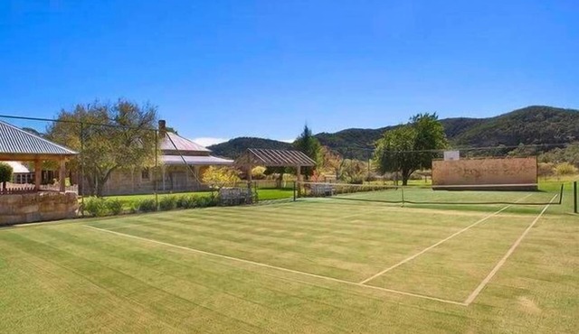 Willowvale Estate : 5 Star Farmstay - Pet Friendly!