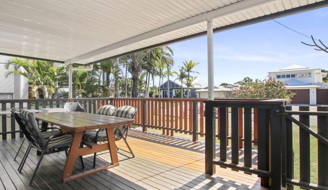 Wills Avenue No. 12. Golden Beach