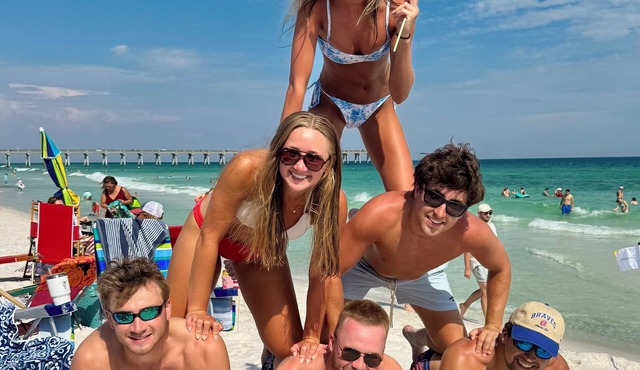 Wilson's Beach Dream: Gulf-Front 3BR End Unit, 5-Star, Sleeps 9