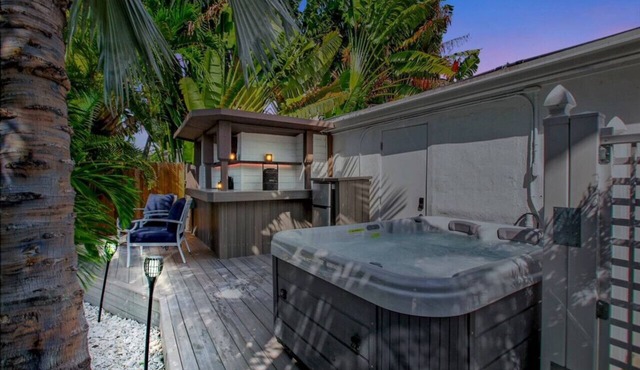 Wilton on the Water -Courtyard & Heated Pool 4/2.5