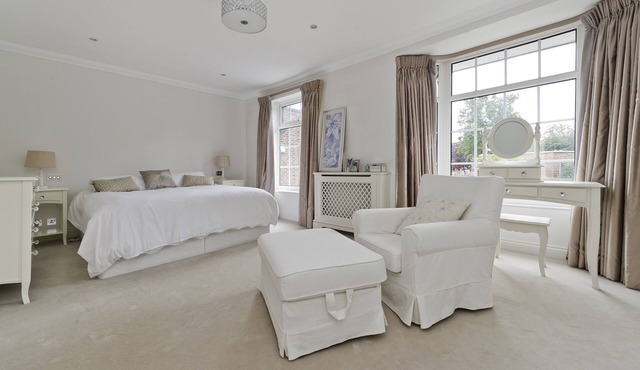 Wimbledon Village Gem, by Veeve