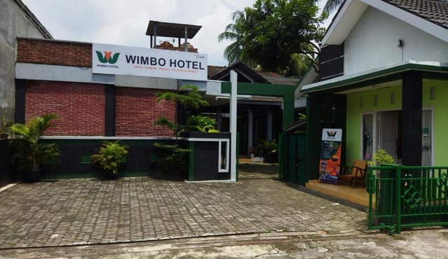 Wimbo Hotel Borobudur
