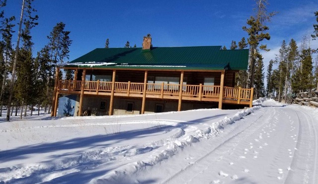 Wind River Country/Yellowstone retreat at Spruce Lodge