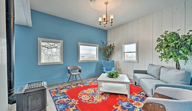 Wind River Quarters, Near Downtown. Sleeps 4.