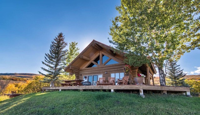 Windance Cabin, Private Beach on 750 Acres For You