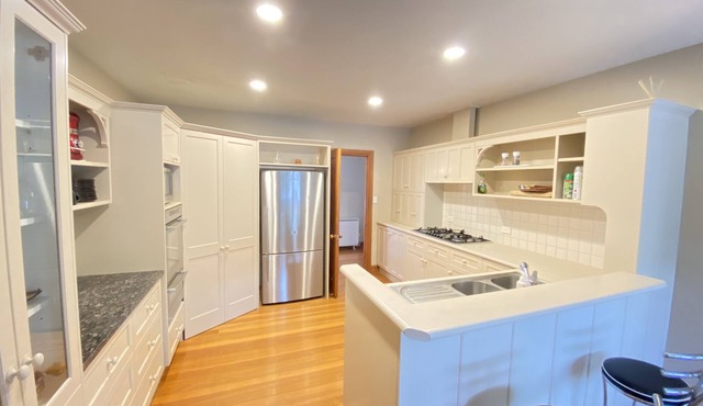 Winderburn Estate sleeping 12-14 Rural Setting, Farm Outlook