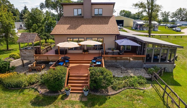 Windjammer, Lakefront Home-Away-From-Home!