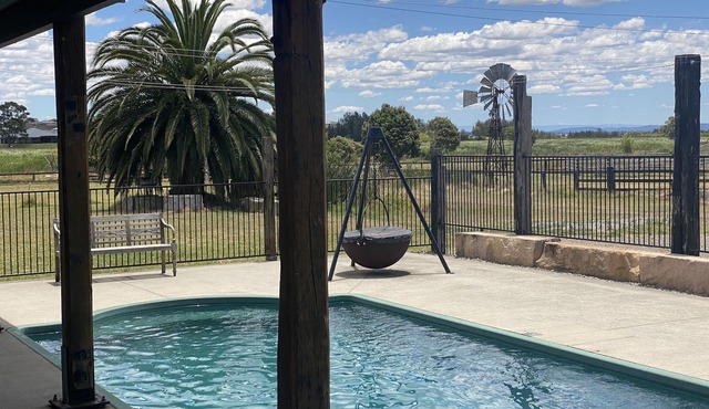 Windmill Lodge, large low key gatherings, family get togethers, micro weddings.