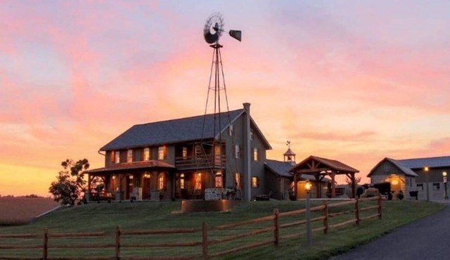 Windmill Manor at Sunnyburn Farm