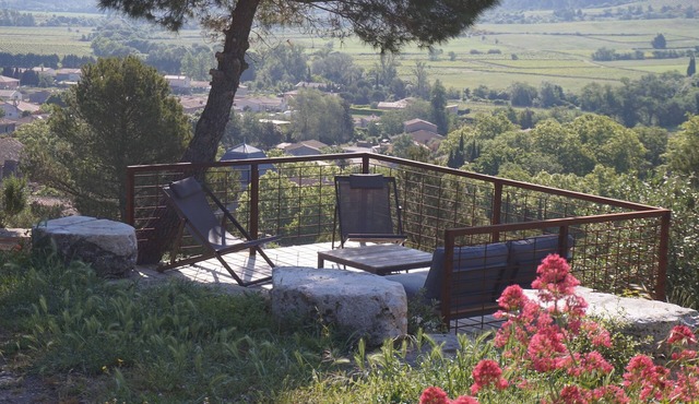 Windmill with swimming pool, set in a unique site in the heart of the Corbières.