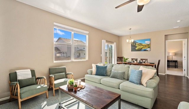 Windshire Retreat | Pool, Garage & Pet-Friendly