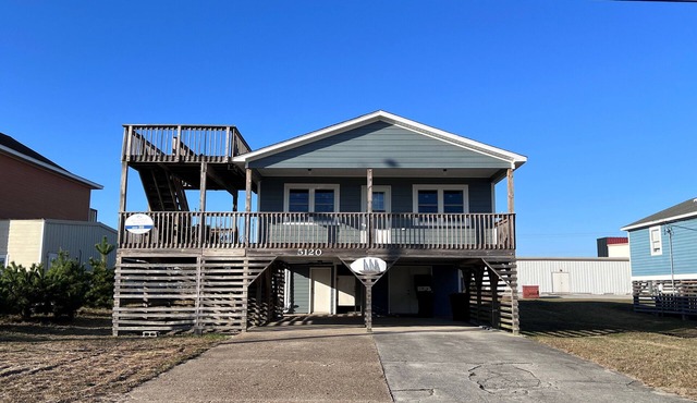 Windsong - 3BR Kitty Hawk Home just 400 feet to beach