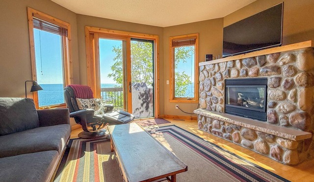 Windsong 610 - Lake Superior - Beaver Bay, MN