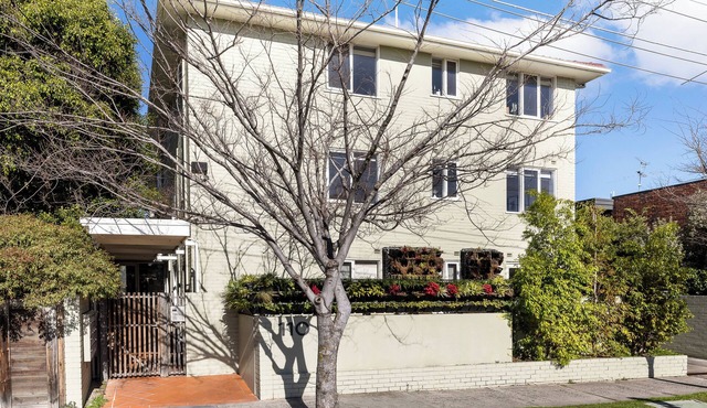 Windsor Apartments by Urban Rest