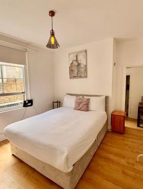 Windsor Castle View Apartment-one bed room