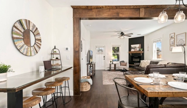Windsor Farmhouse | Family Fun, Yard & Fireplace
