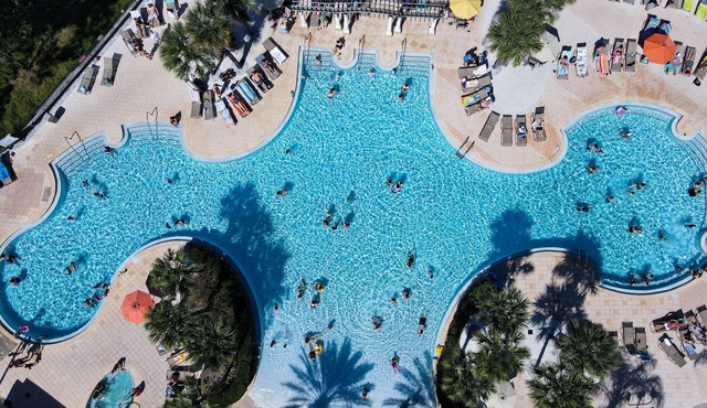 Windsor Hills Private Luxury Pool House, Sleeps 13