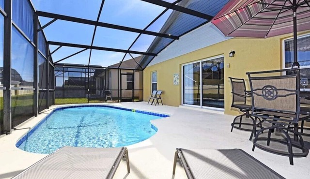 Windsor Palms Retreat: Pool, Resort Access & Minutes to Disney