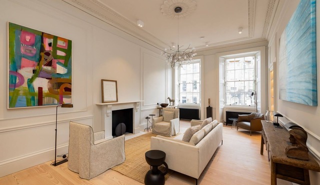 Windsor Townhouse - Five Bedroom Villa, Sleeps 10