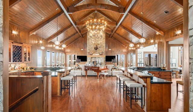 Windy Hill Lodge, A LUXURIOUS ESTATE