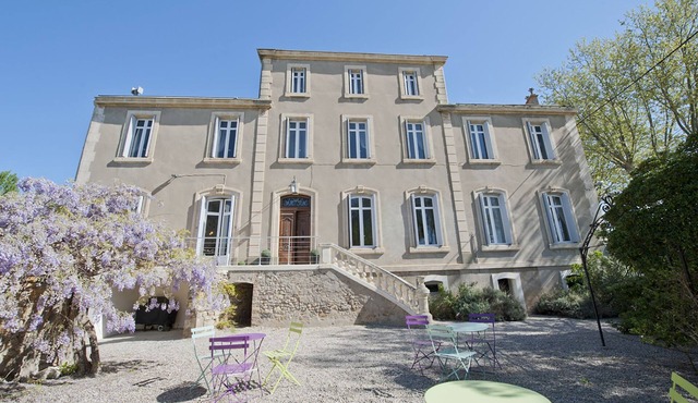 Wine Chateaux- South Of France 9 beds Sleeps 14-18 Heated Pool Garden Beaches Nr