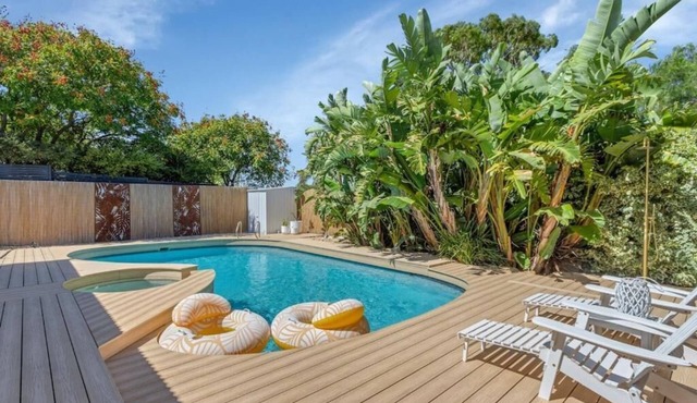 Wine Coast Oasis with 5 bedrooms, private Pool and Hot Spa in Port Noarlunga