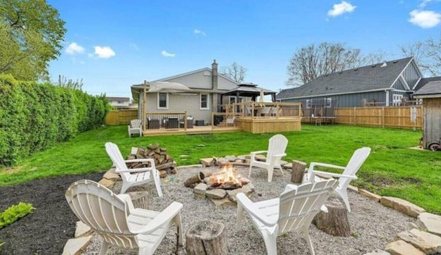 Wine Country Family Retreat – Outdoor Movies & Cozy Firepit!