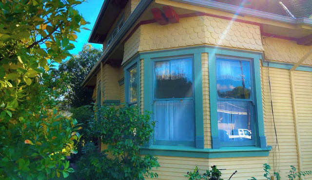 Wine Country 1-bedroom retreat with WiFi, AC in charming Cloverdale