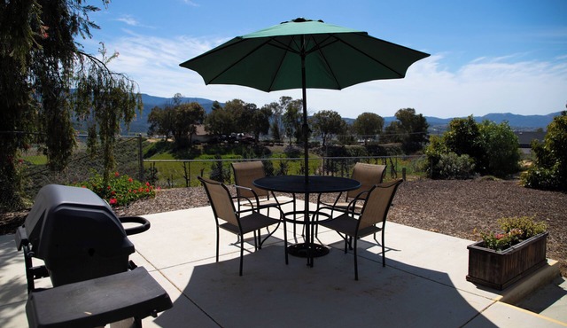 Wine Country Casita with breathtaking views!