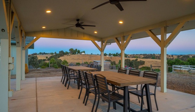 Wine Country Escape*Hot Tub*Fire Pit
