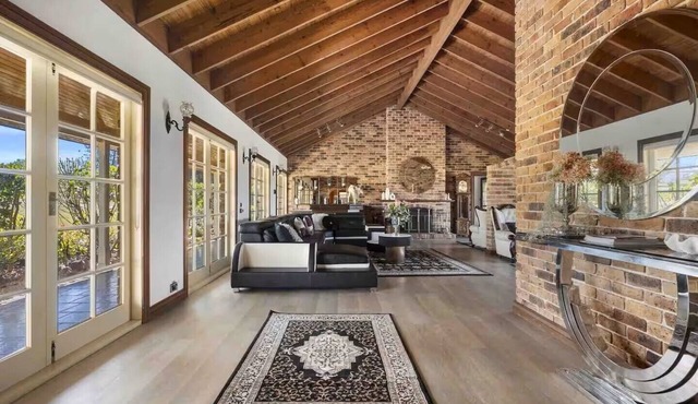 Wine Country Homestead - Spacious Retreat in the Heart of the Hunter Valley