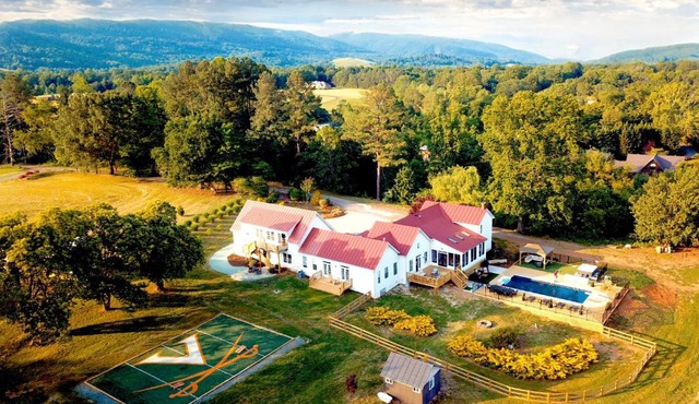 Wine Country Modern Farmhouse on 10 Acres and Pool