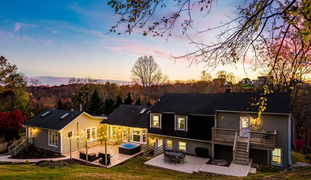 Wine Country, Pool, Game Room, Deck, 3 Master Beds