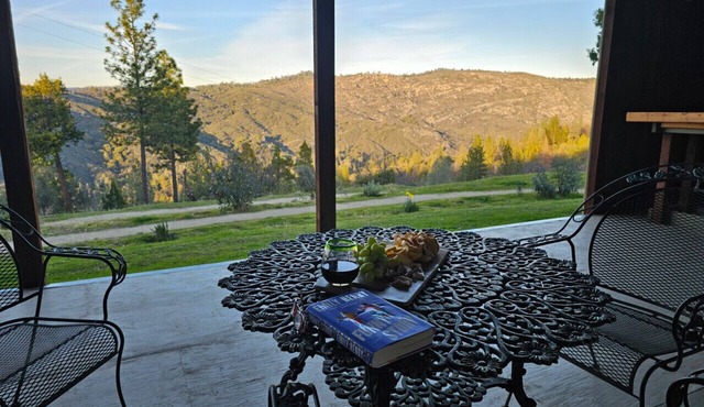 Wine Country Retreat - Monarch Trails
