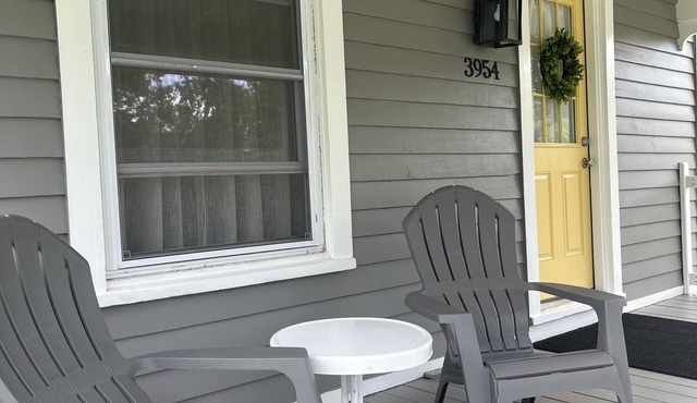 Wine, Dine & Unwind: Your Keuka Lake Getaway!
