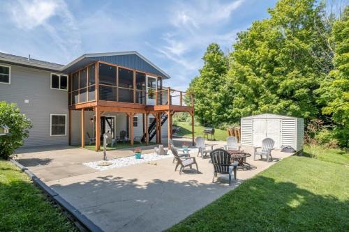 Wine Down Cottage - Summer and Winter Adventures!