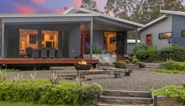 Wine Down Estate - 5 bedroom house on 10 acres