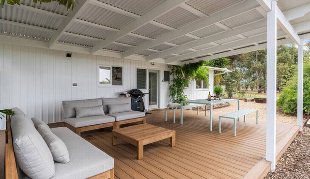 Wine Down McLaren Vale ~ a cosy vineyard retreat