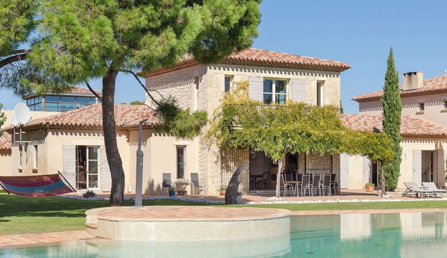 Wine estate | 20m pool and cinema