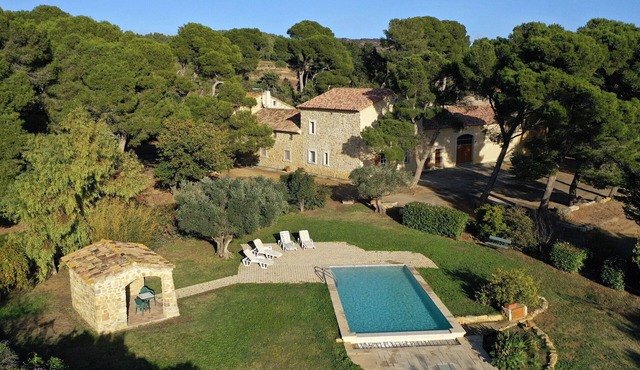 Wine Estate House 10 Minutes from Narbonne with Private Pool