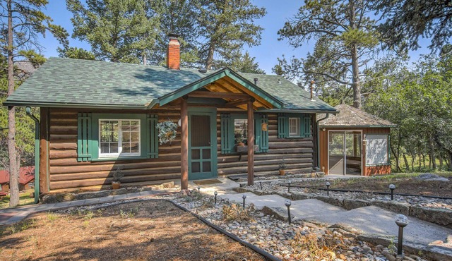 Wine Gazebopikes Peak Mountain Log Cabin for 2