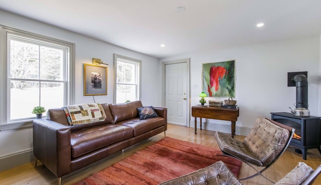 Wine Harbour Village- Sutherland House