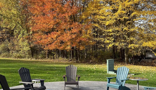 Wine Hop -Inn …Relax In The Heart Of Ohio's Wine Country
