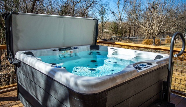 Wine Not? | Hot Tub | 2 Blocks to Main