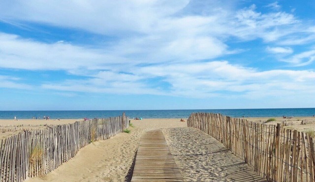 Winegrower's house near the sea