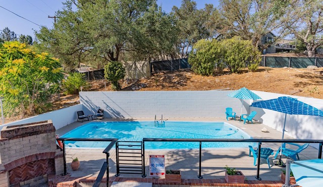 Winemakers Home Mid-Century ModernPool⛱Walk to Downtown Paso!