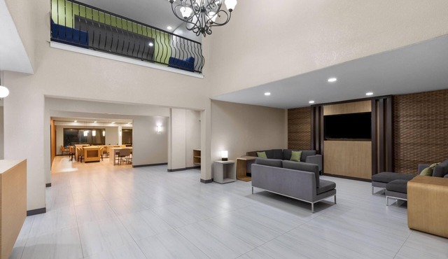 Wingate by Wyndham College Station South