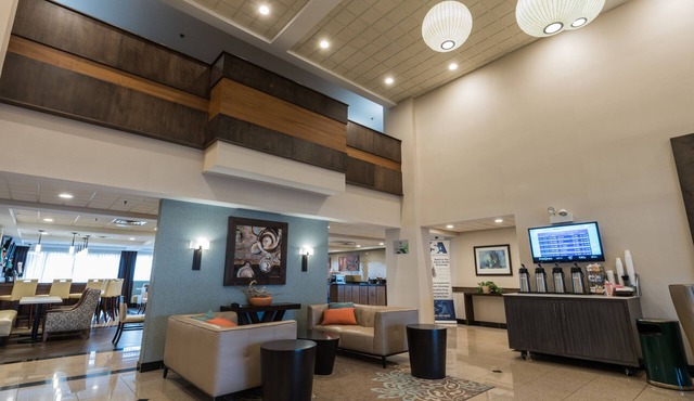 Wingate by Wyndham Chicago Schaumburg